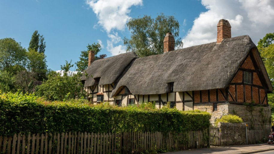 Exterior of Anne Hathaway's Cottage.