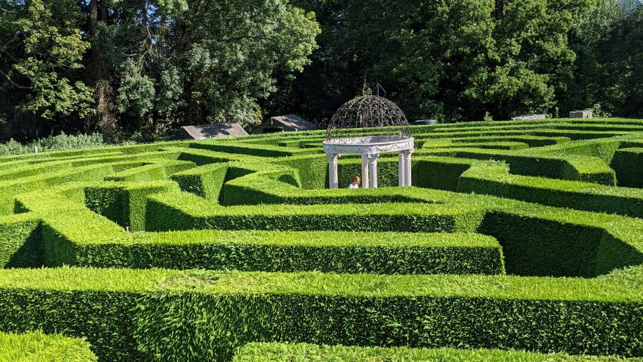 Hedge maze with temple at the centre.