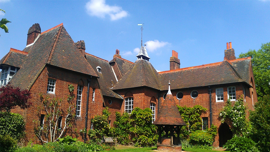 garden view of house