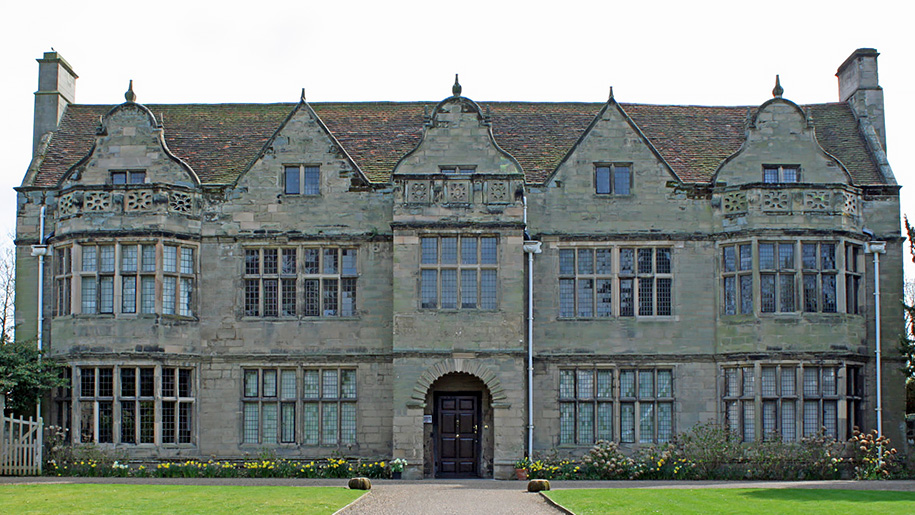 museum in daylight