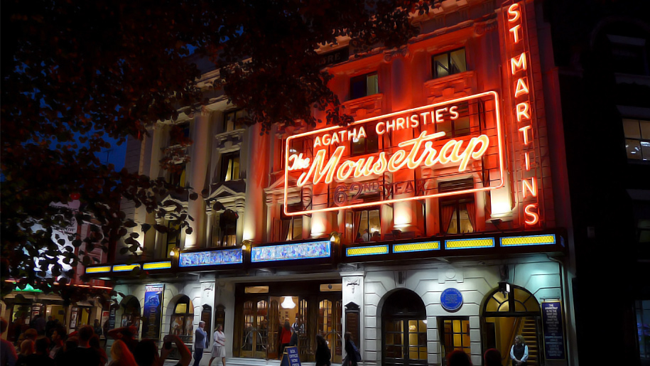 mousetrap sign at night