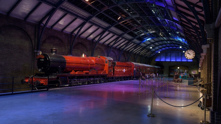 Model version of Hogwarts Express train