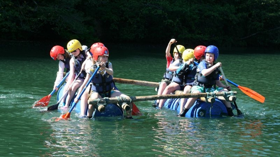 kids on raft