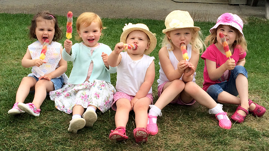 Farmer Palmers children with ice lollies