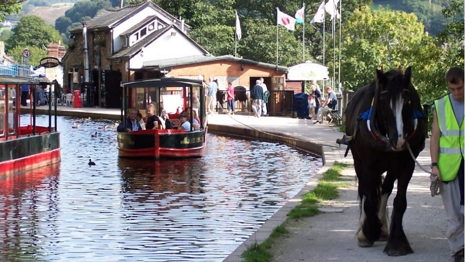 horse pulling canal boat