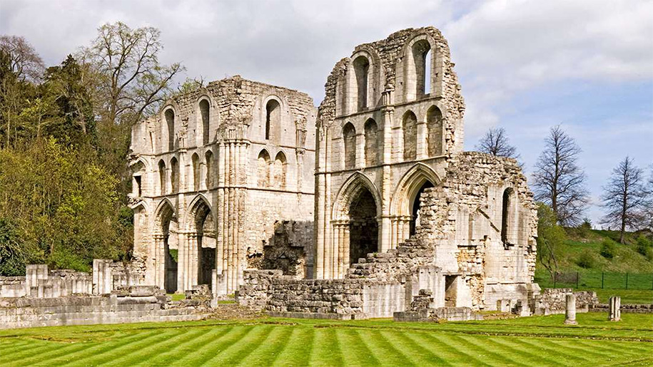 Roche Abbey - Places to go | Lets Go With The Children