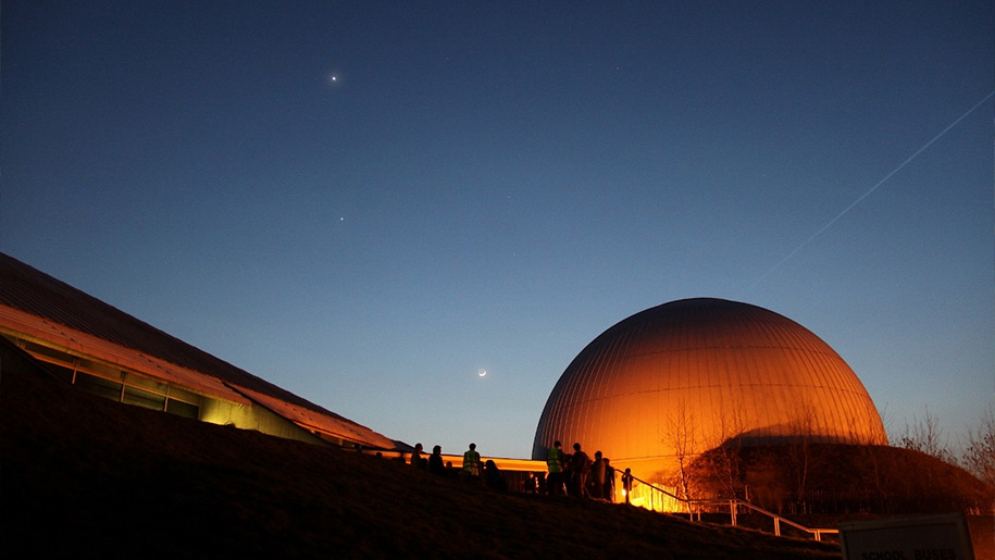 Winchester Science Centre and Planetarium at night