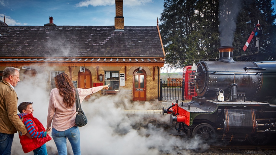 severn railway family steam train