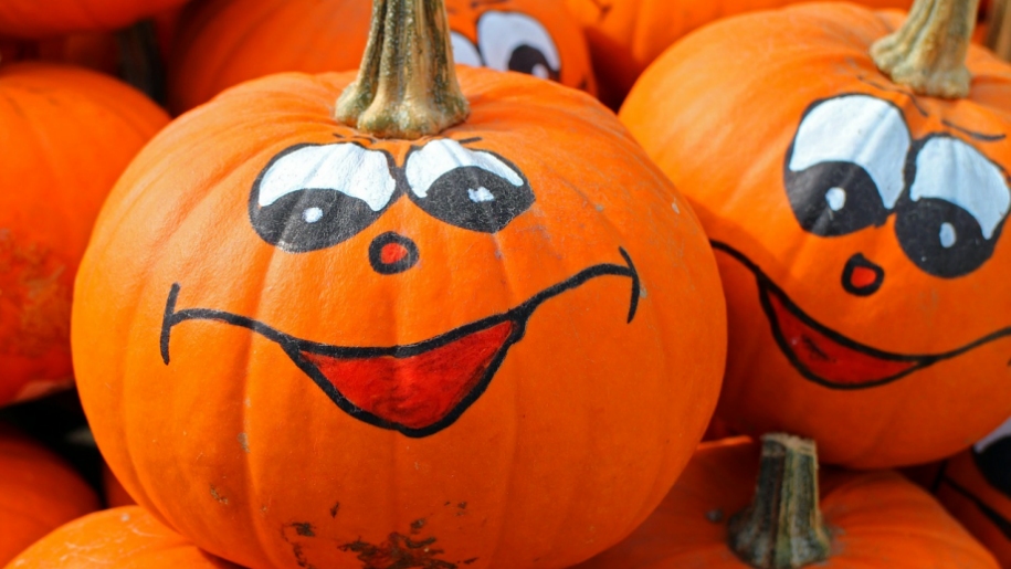 halloween pumpkins smile