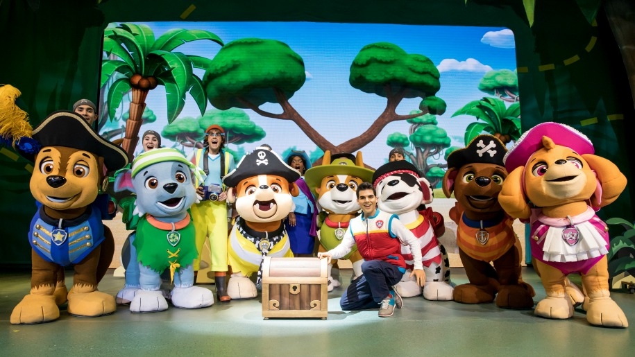 paw patrol characters on stage