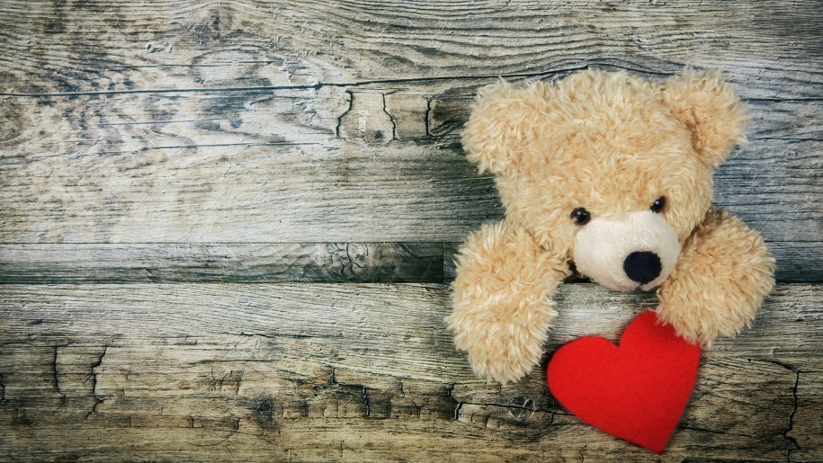 teddy bear with heart