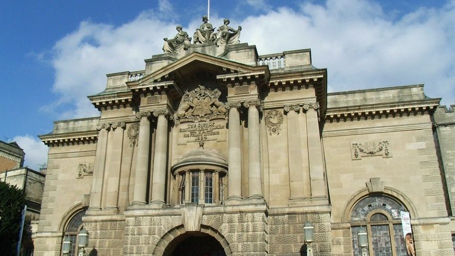 Main entrance of Bristol Museum & Art Gallery.