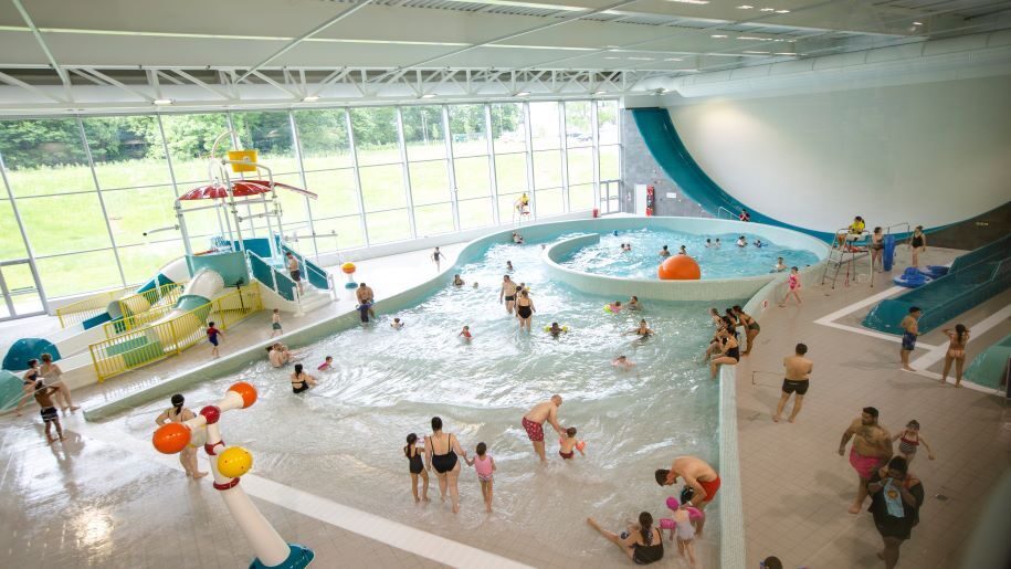 Overall view of water park pool and beach at Moorways water park