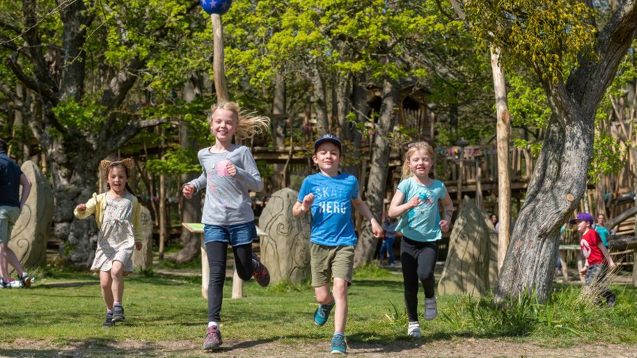 Kids running around at Tumblestone Hollow