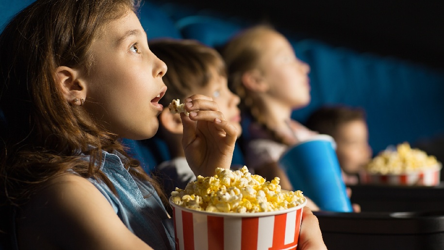 Winchester Science Centre Starlight Cinema Children eating popcorn