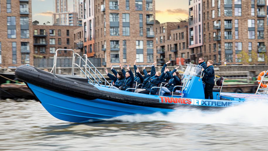 People having fun on Thames Jet ride