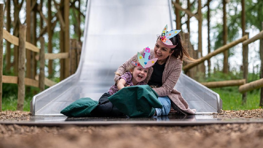 BeWILDerwood Norfolk Mum and girl on slide