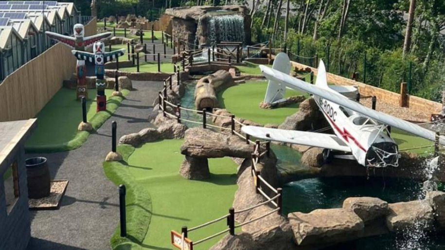 Bermuda Falls Crazy Golf