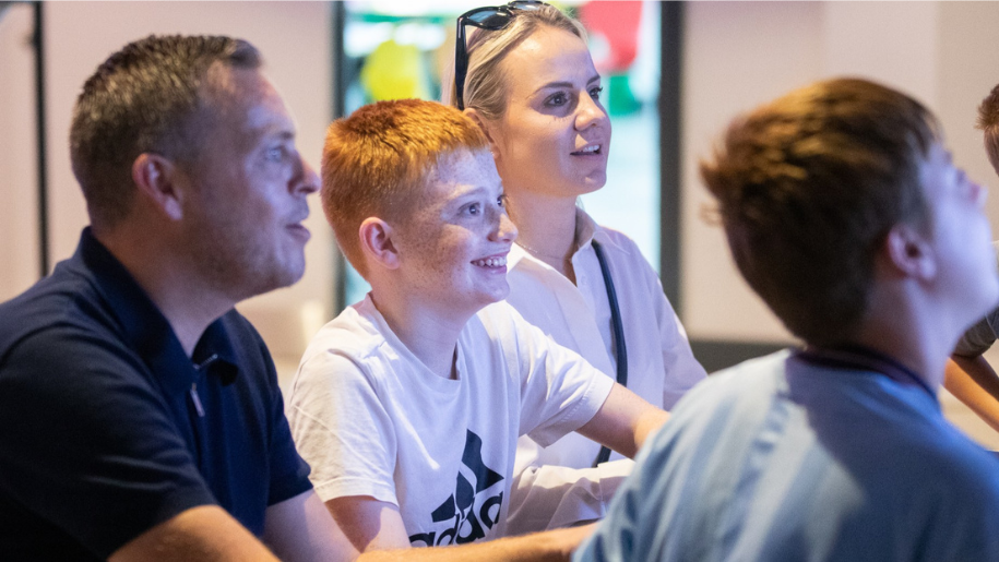 kids playing video games
