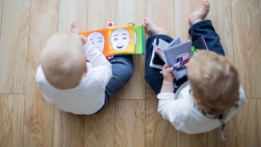 kids reading