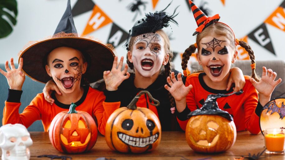 three girls halloween