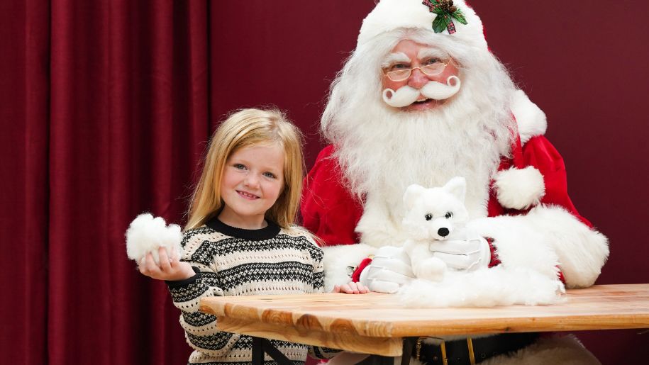 santa with little girl