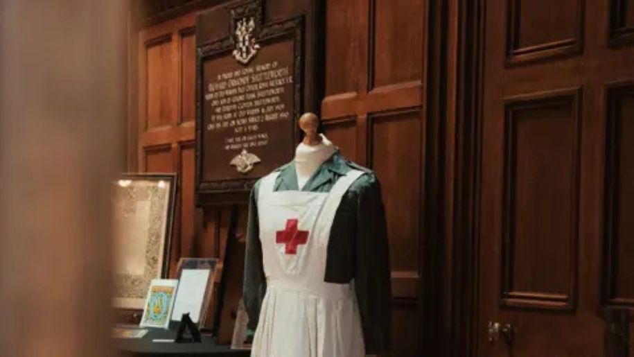 Wartime nurse's uniform on a tailor's dummy in Shuttleworth House.