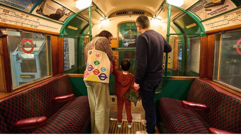 https://www.ltmuseum.co.uk/whats-on/october-half-term-along-piccadilly-line?utm_source=letsgowiththechildren&utm_medium=newsletter&utm_campaign=october-half-term-along-the-piccadilly-line